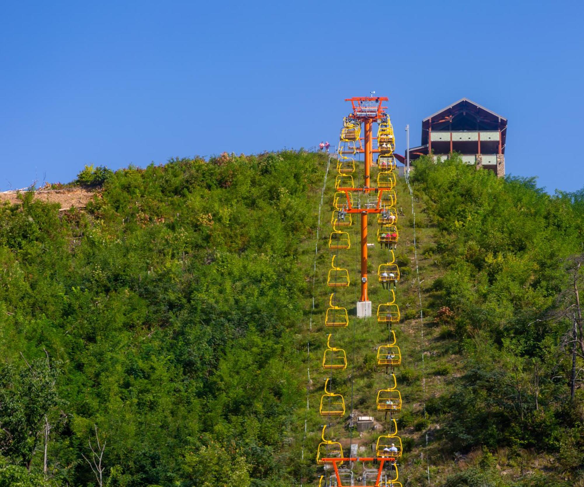 Smoky Bear Lodge With Guest House, Hot Tub, 1089 Free Tickets Each Paid Day, Dollywood And More Sevierville Kültér fotó
