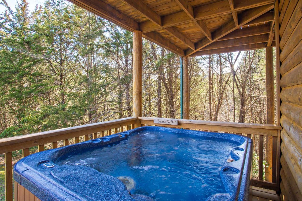 Smoky Bear Lodge With Guest House, Hot Tub, 1089 Free Tickets Each Paid Day, Dollywood And More Sevierville Kültér fotó